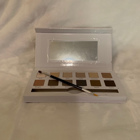 Cargo Cosmetics Around the World Palette (NWOT) - Picture 5 of 5